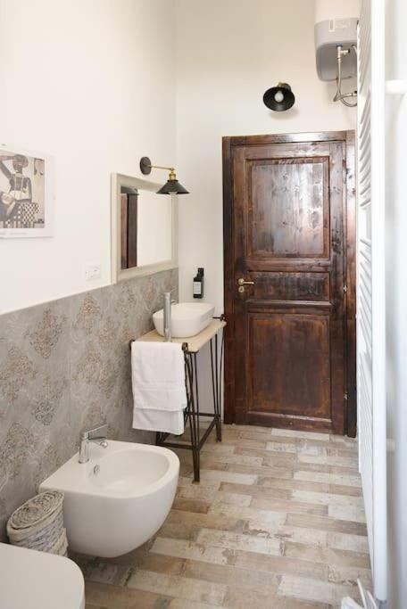 Un Passo Dalle Torri San Gimignano Exterior foto
